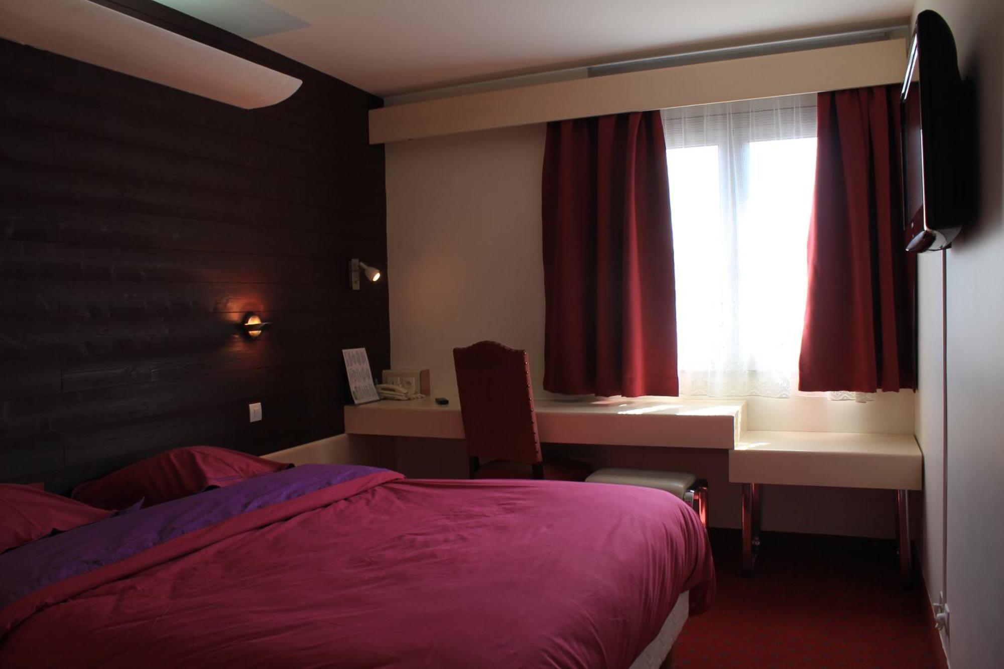 Le France Hotel Loudeac Luaran gambar