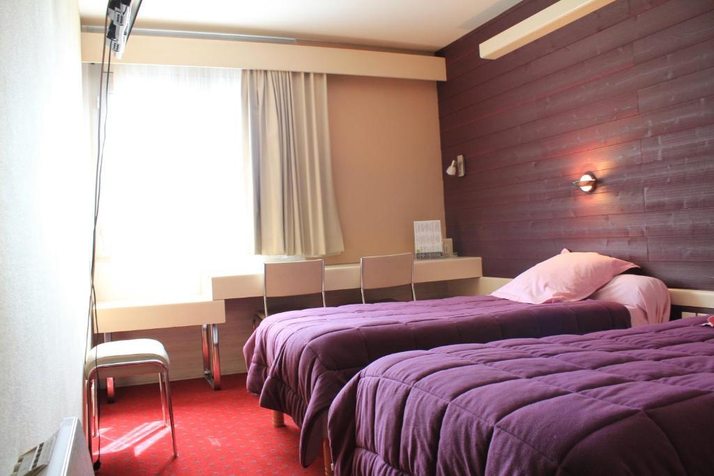 Le France Hotel Loudeac Bilik gambar